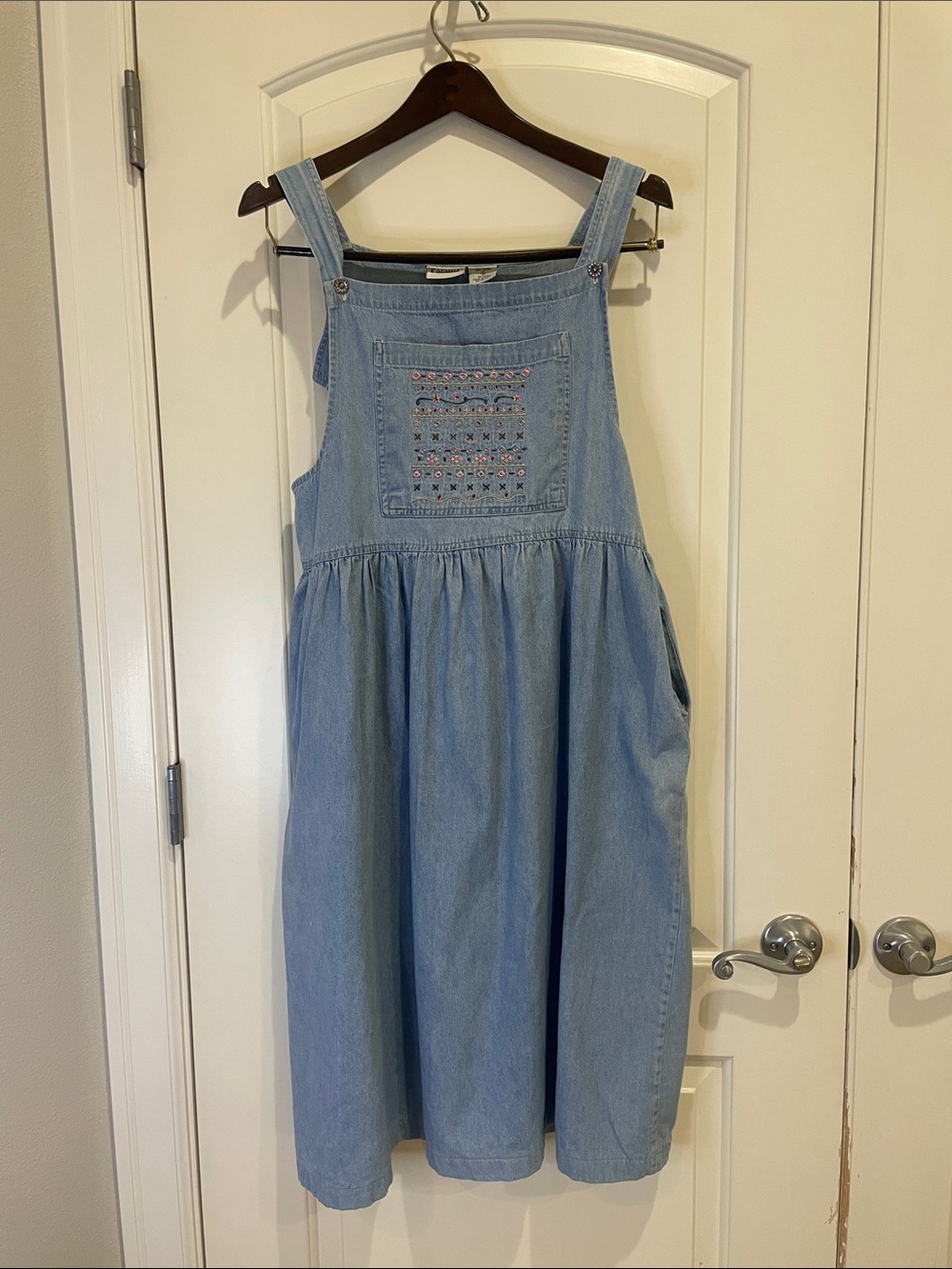 Vintage Capacity Light Denim Embroidered Dress